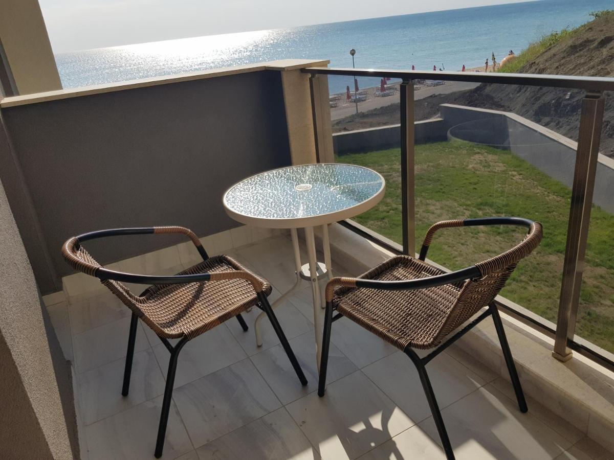 Dolphin Beach Apart Obzor Esterno foto